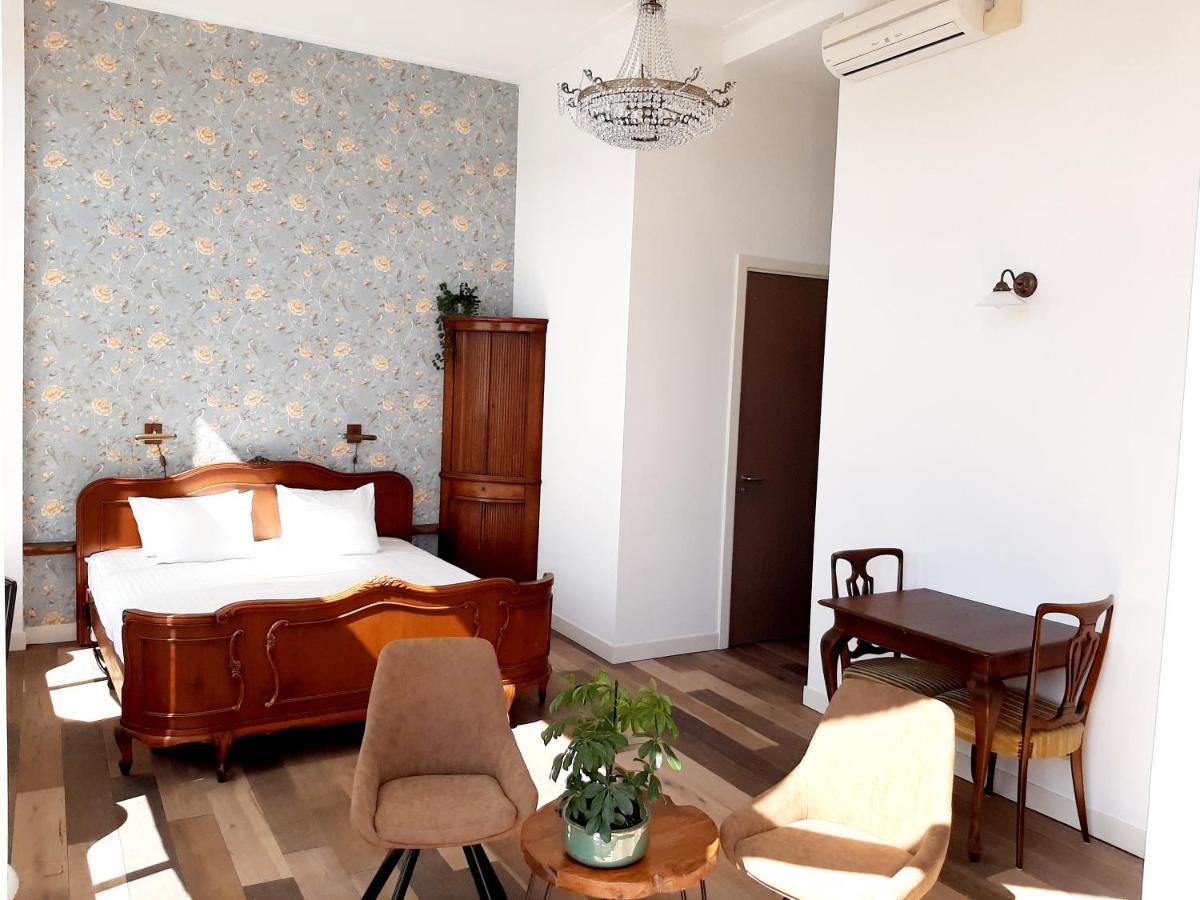 יורה Hotel Anne-Klare מראה חיצוני תמונה