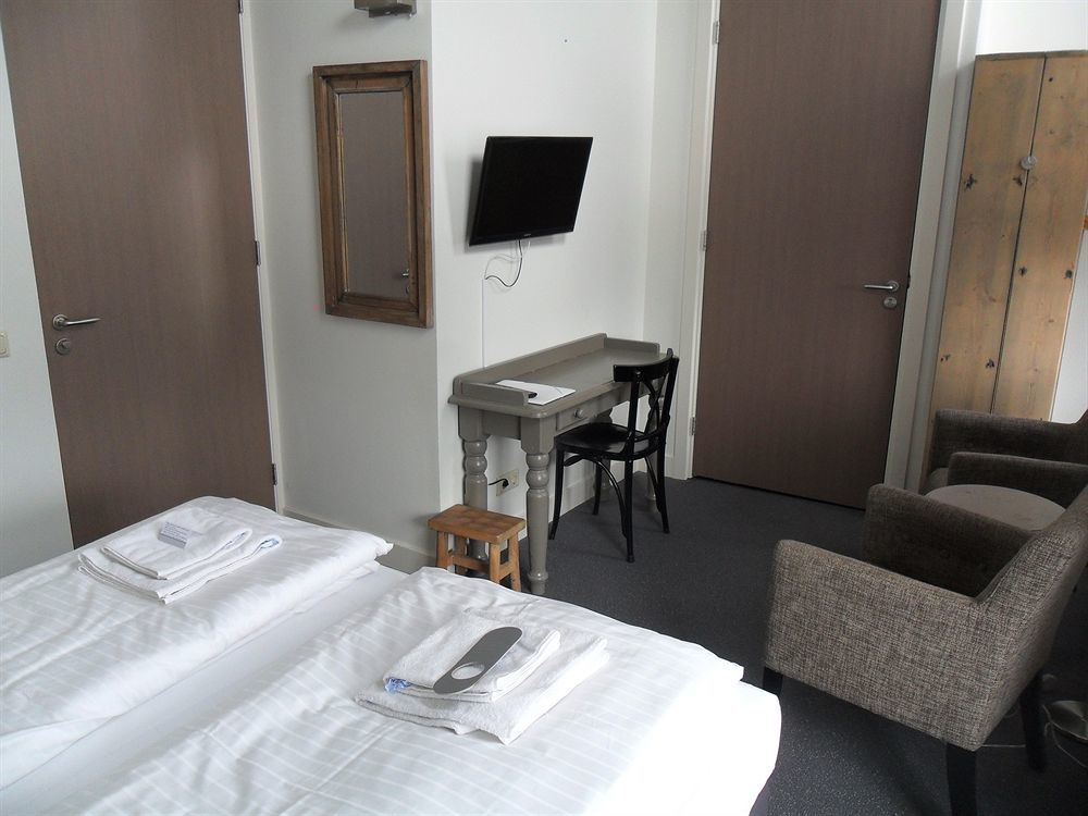 יורה Hotel Anne-Klare מראה חיצוני תמונה